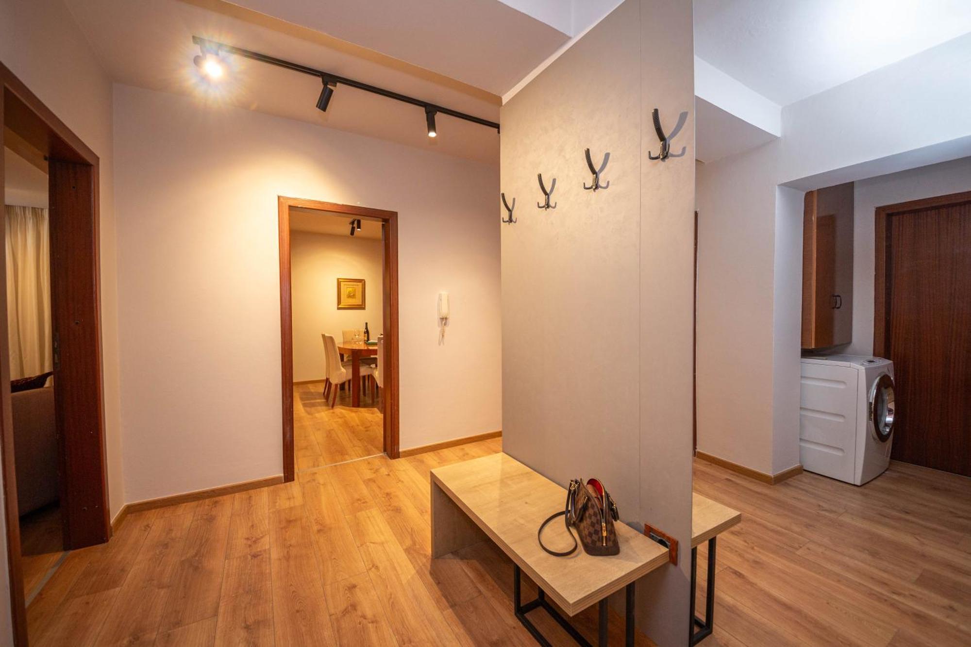 Blloku Unique Apartments 3 Tirana Eksteriør billede