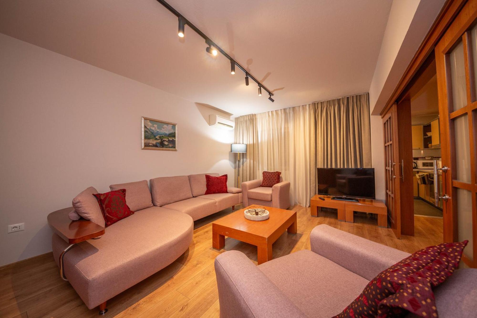 Blloku Unique Apartments 3 Tirana Eksteriør billede